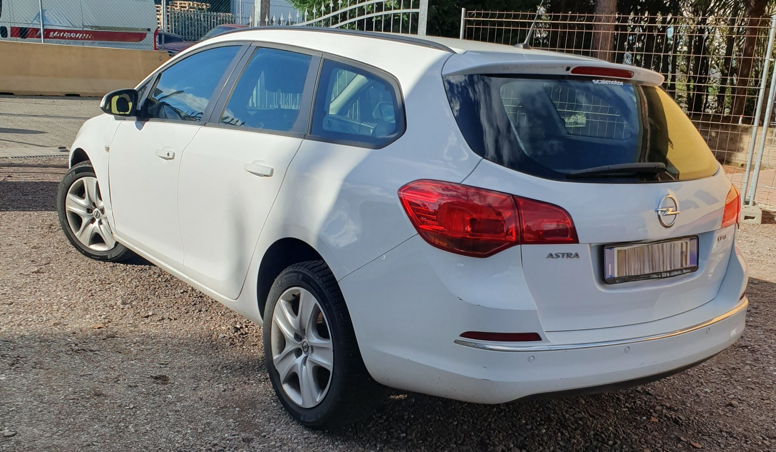 
								OPEL ASTRA completo									