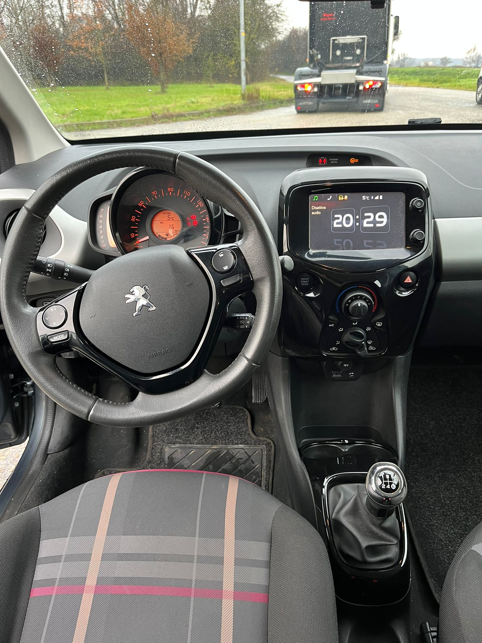 
								PEUGEOT 108 completo									