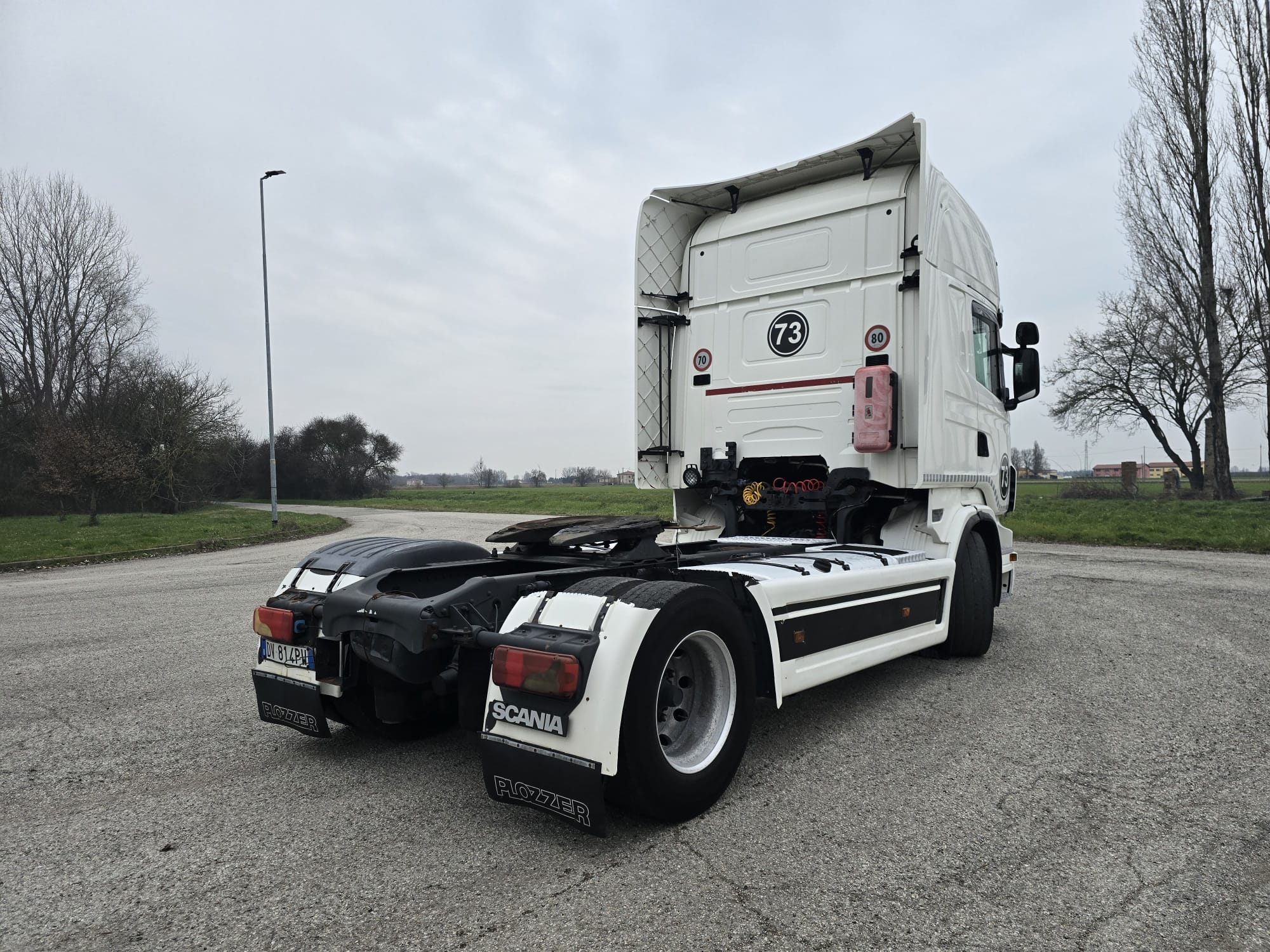 
								TRATTORE STRADALE SCANIA completo									