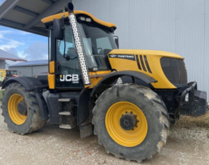 TRATTORE AGRICOLO JCB