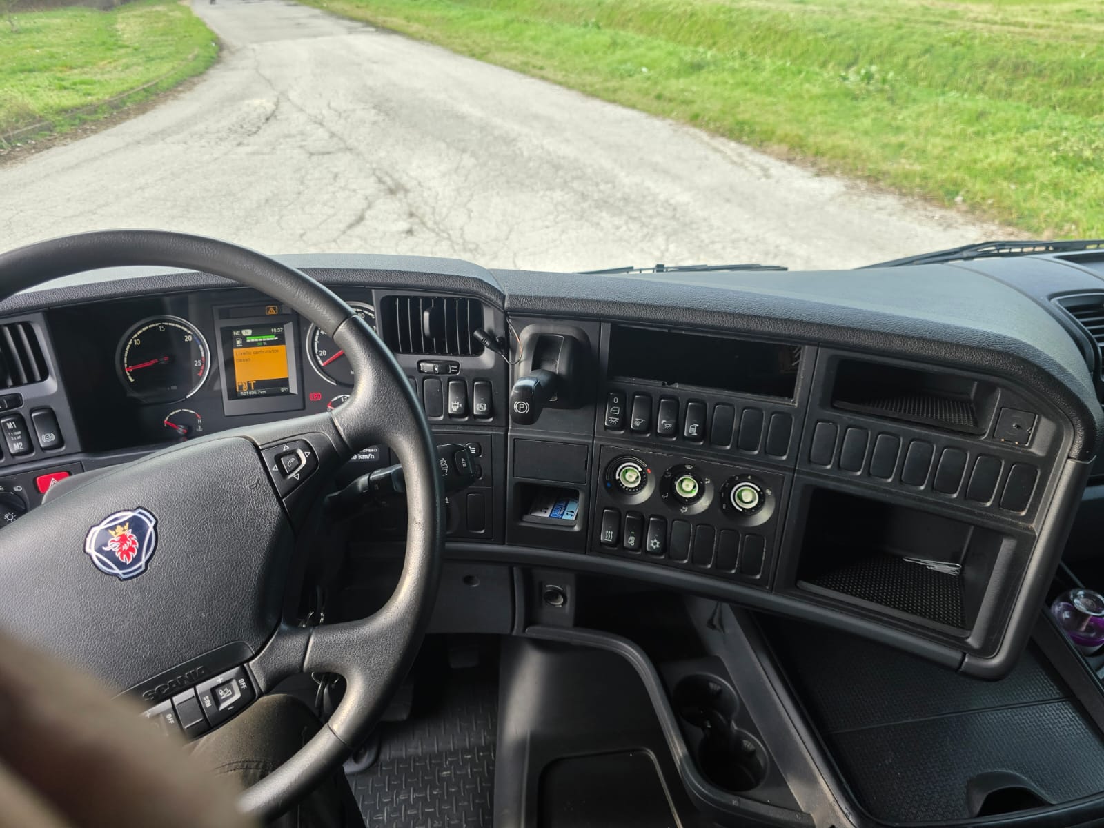 
								TRATTORI STRADALI SCANIA 420/450 completo									