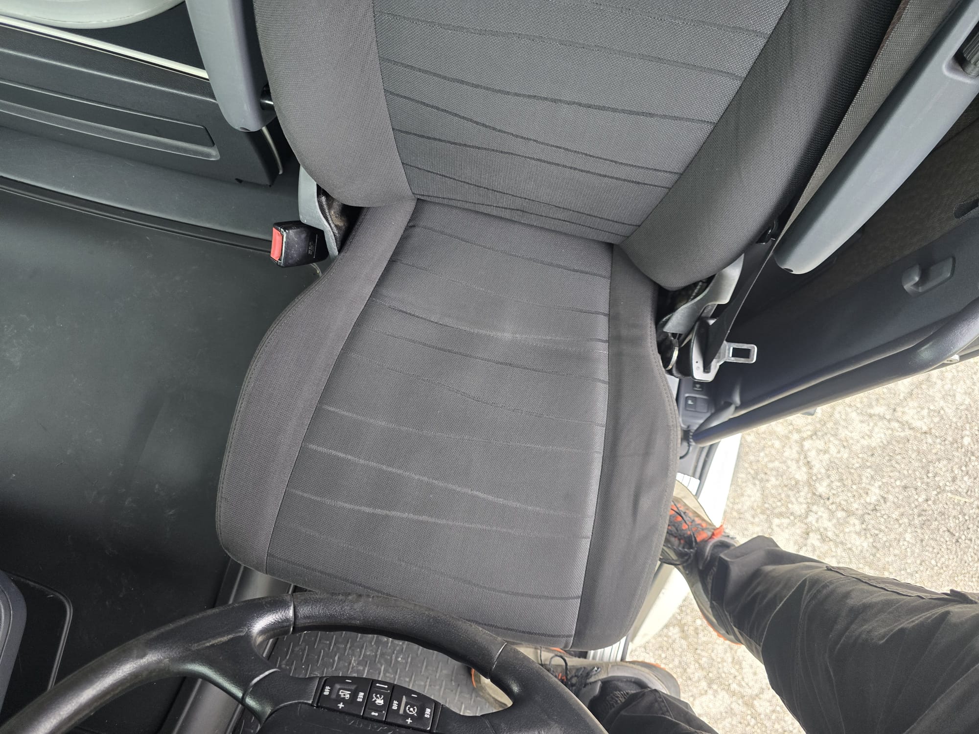 
								TRATTORE STRADALE SCANIA R410 completo									