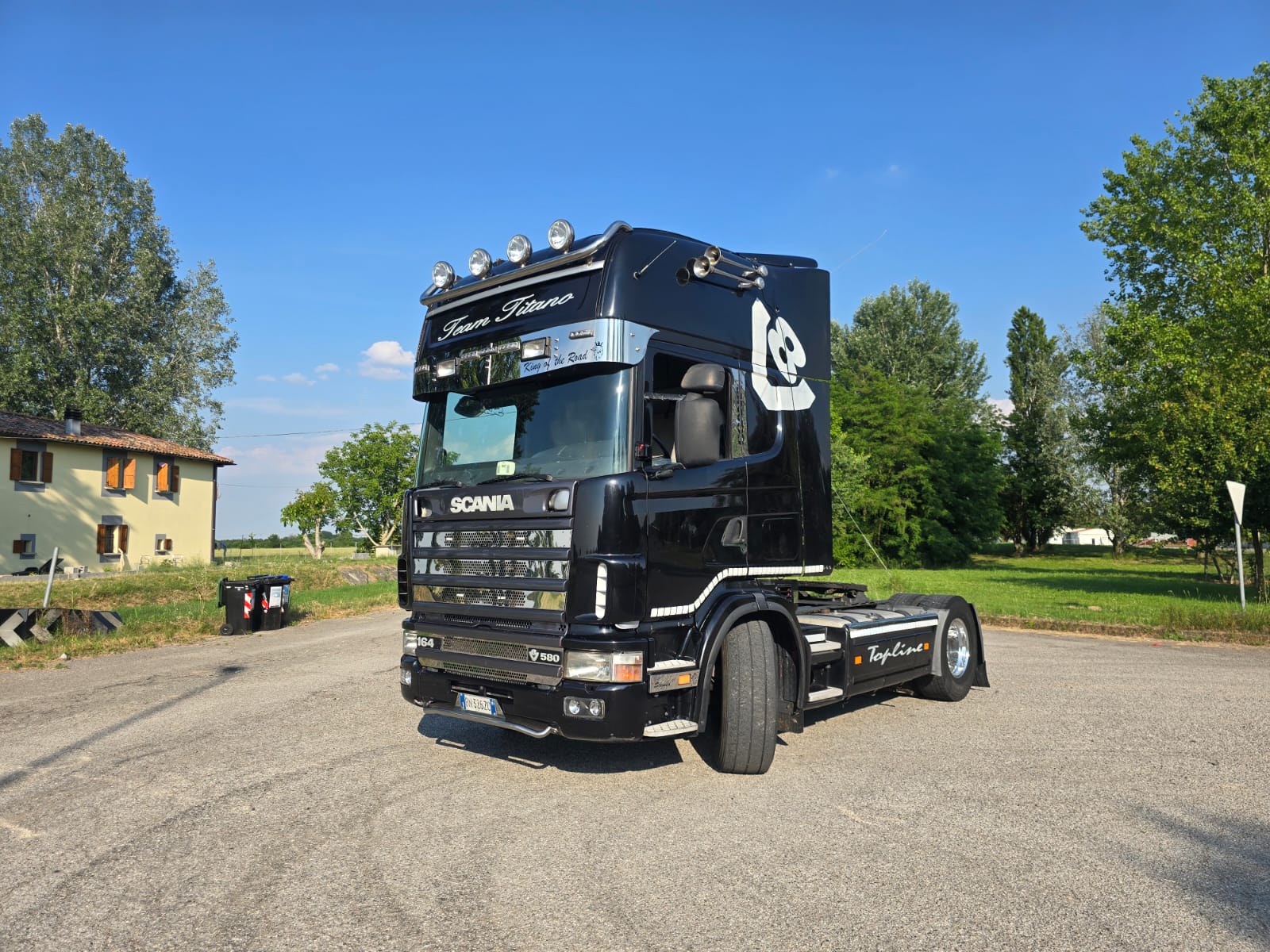
								TRATTORE STRADALE SCANIA 164 580 completo									
