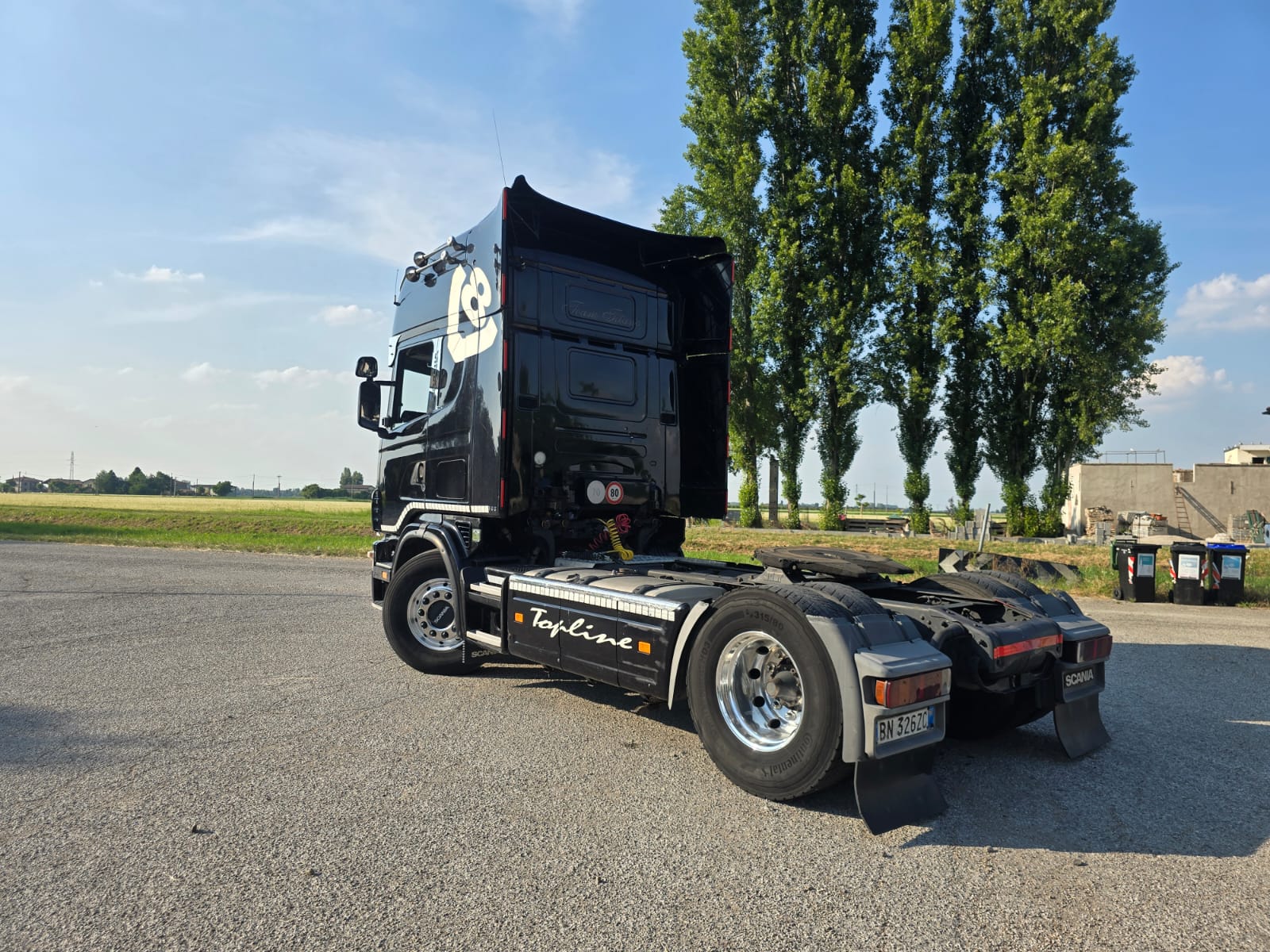 
								TRATTORE STRADALE SCANIA 164 580 completo									