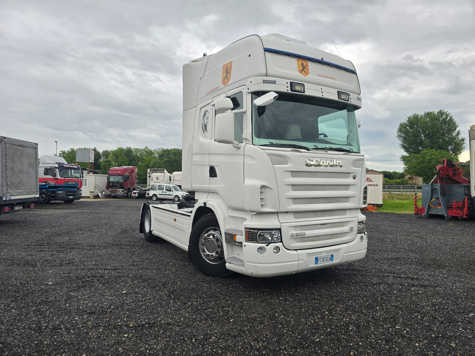 
								TRATTORE STRADALE SCANIA CVR 500 completo									
