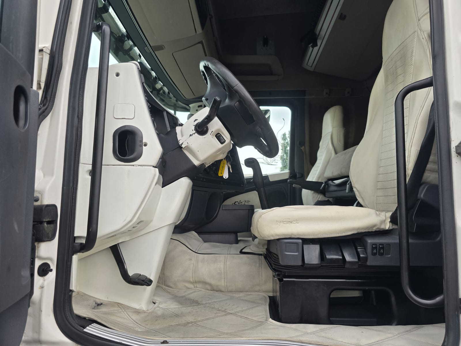 
								TRATTORE STRADALE SCANIA CVR 500 completo									