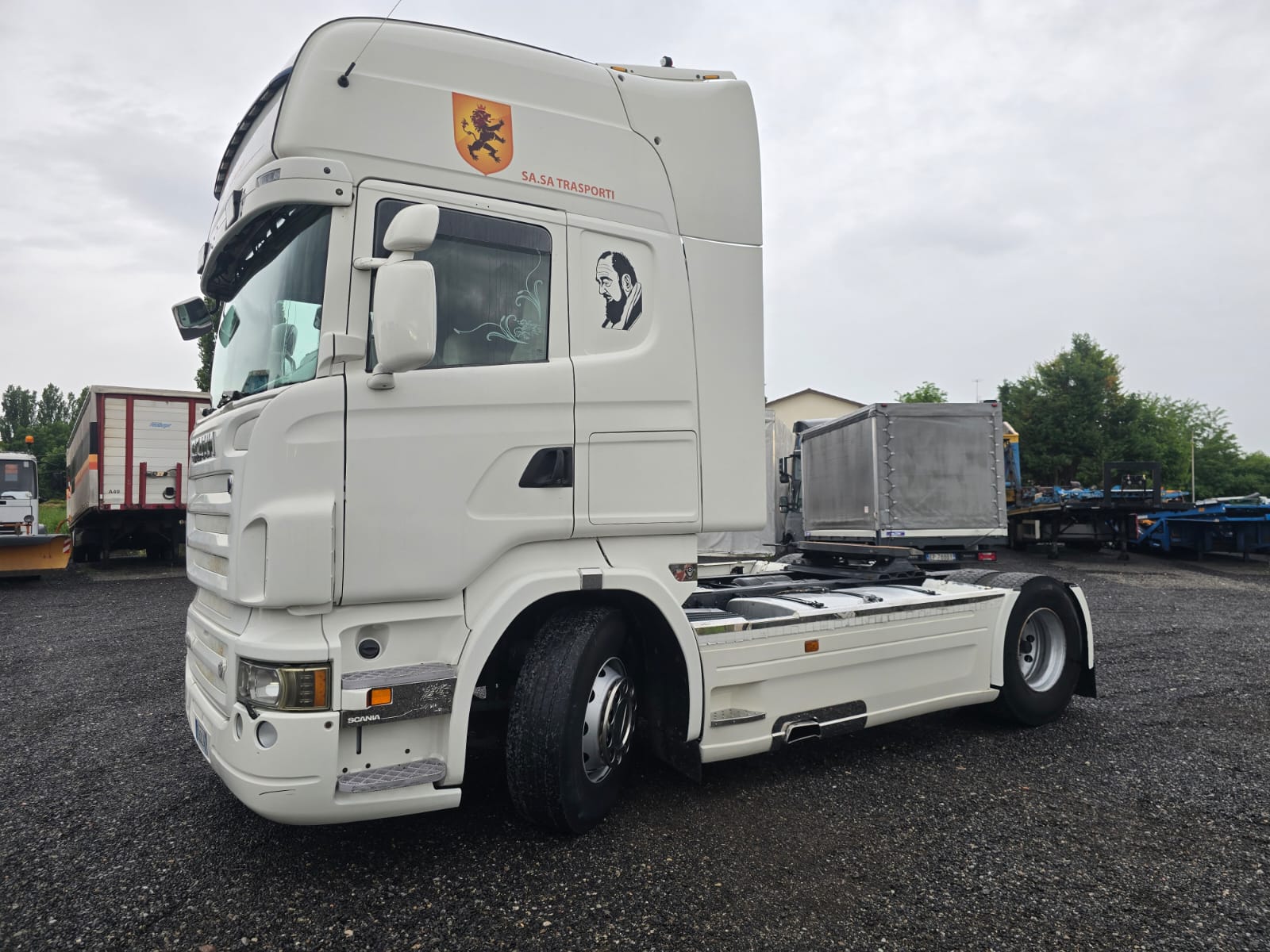 
								TRATTORE STRADALE SCANIA CVR 500 completo									
