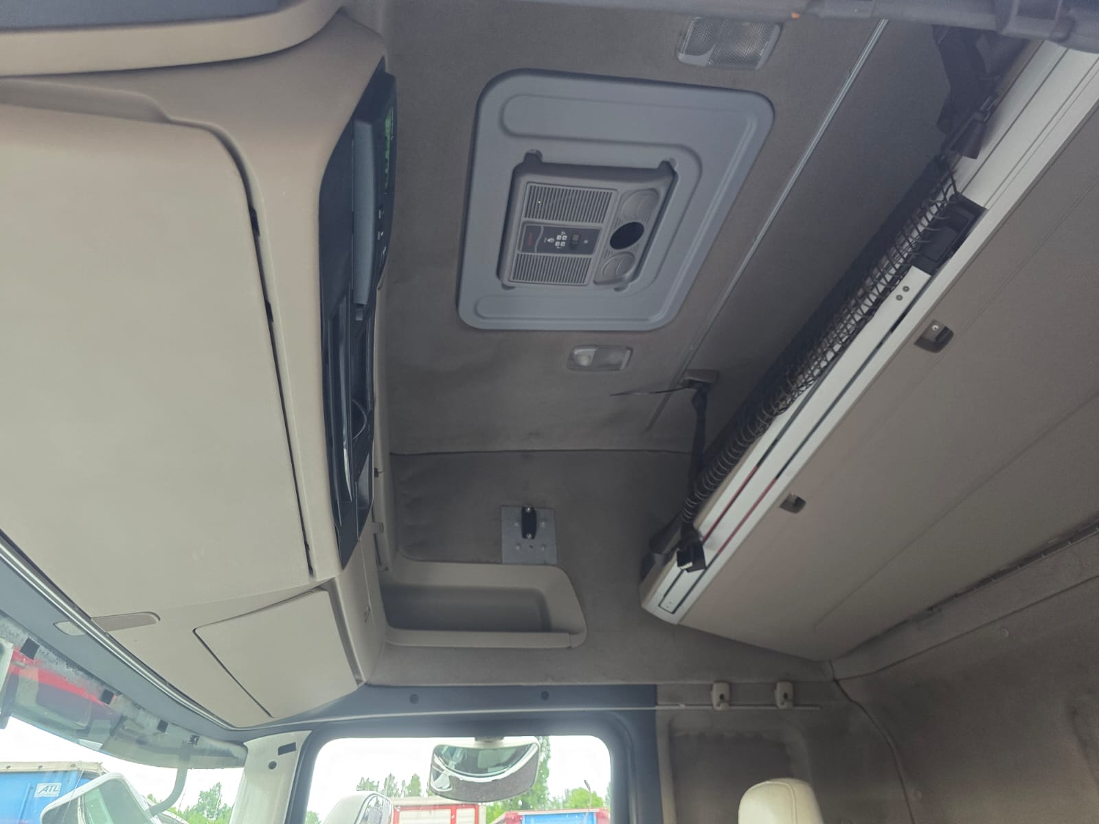 
								TRATTORE STRADALE SCANIA CVR 500 completo									