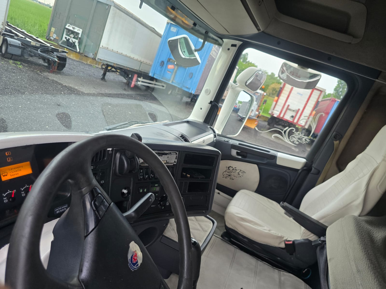 
								TRATTORE STRADALE SCANIA CVR 500 completo									