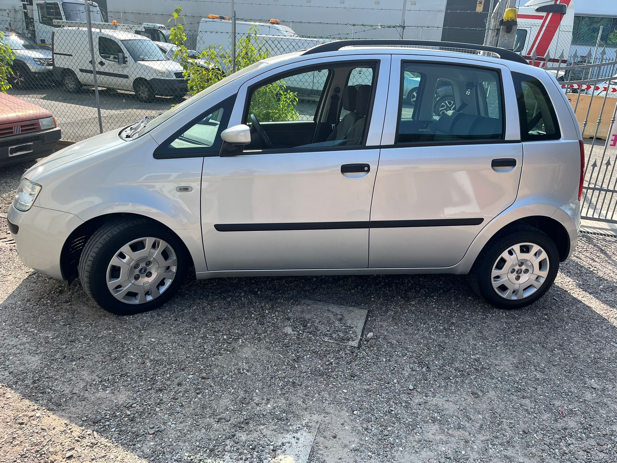 
								FIAT IDEA completo									