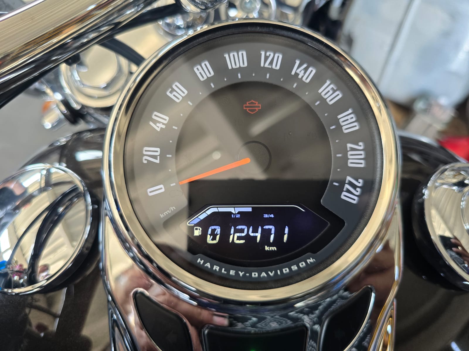 
								HARLEY-DAVIDSON completo									