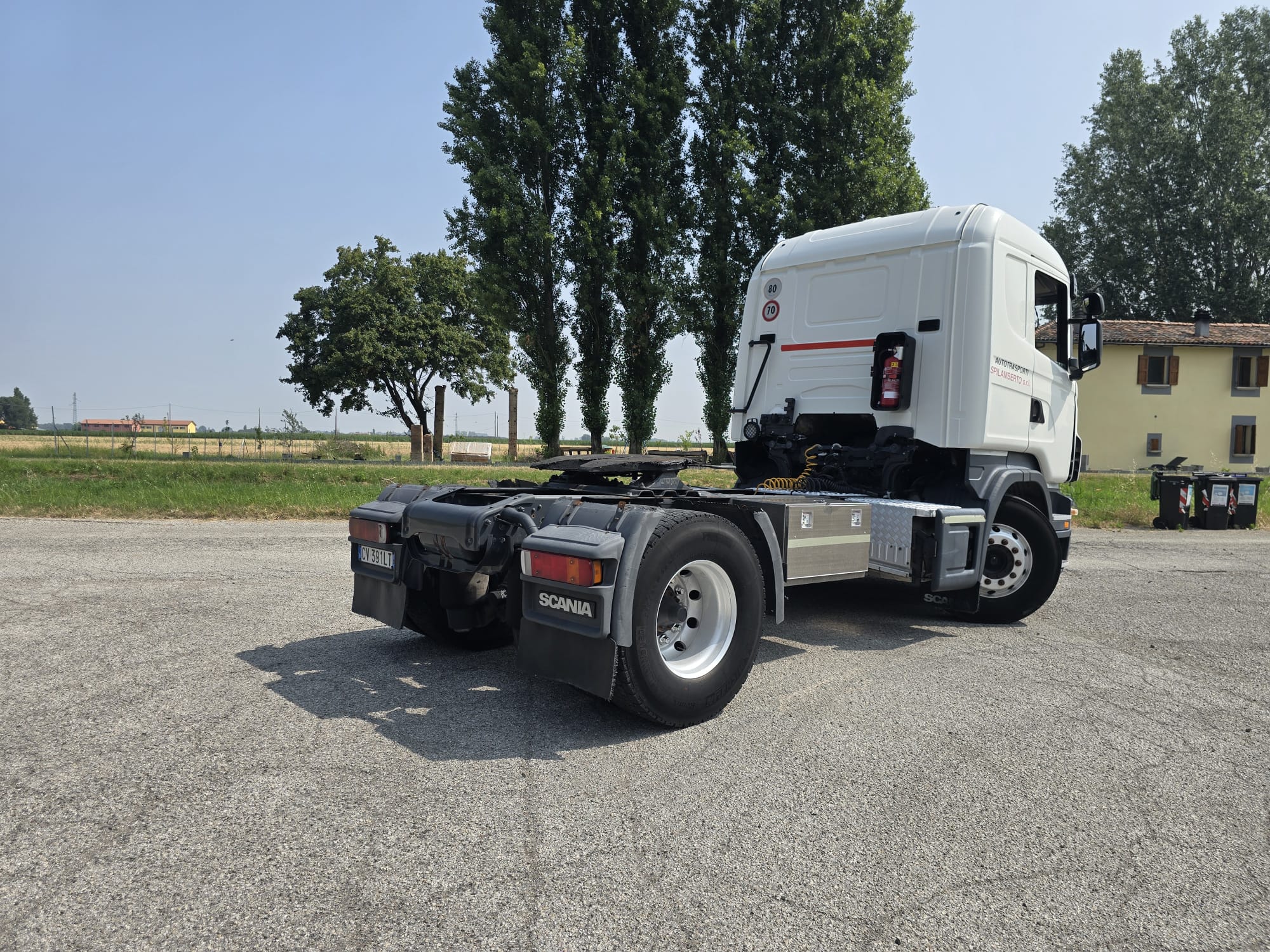 
								TRATTORE STRADALE SCANIA R470 completo									