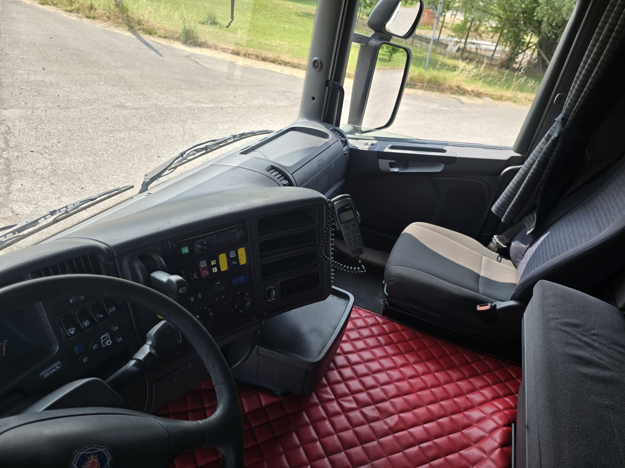 
								TRATTORE STRADALE SCANIA R470 completo									