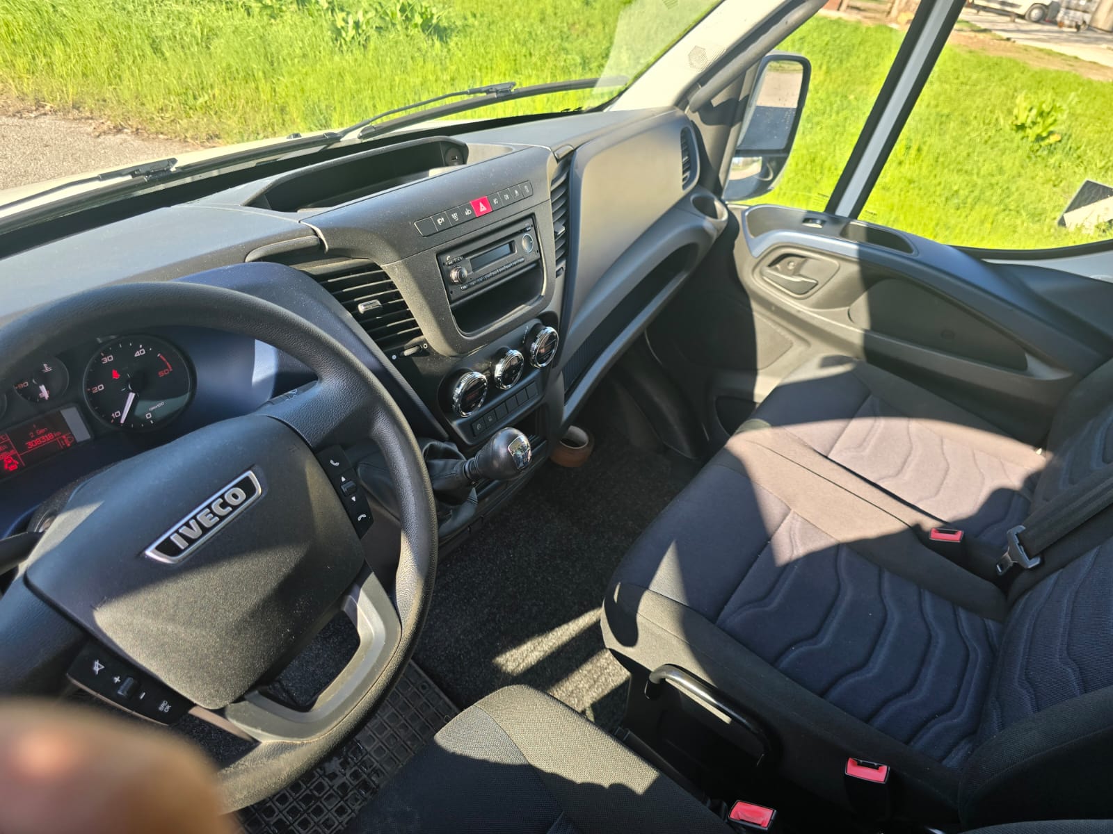 
								IVECO DAILY completo									