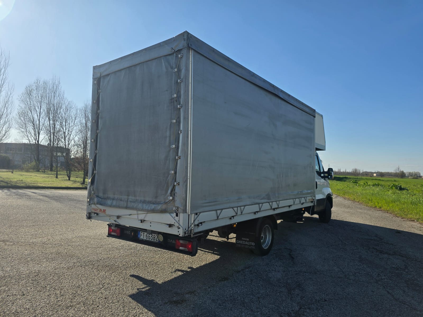 
								IVECO DAILY completo									