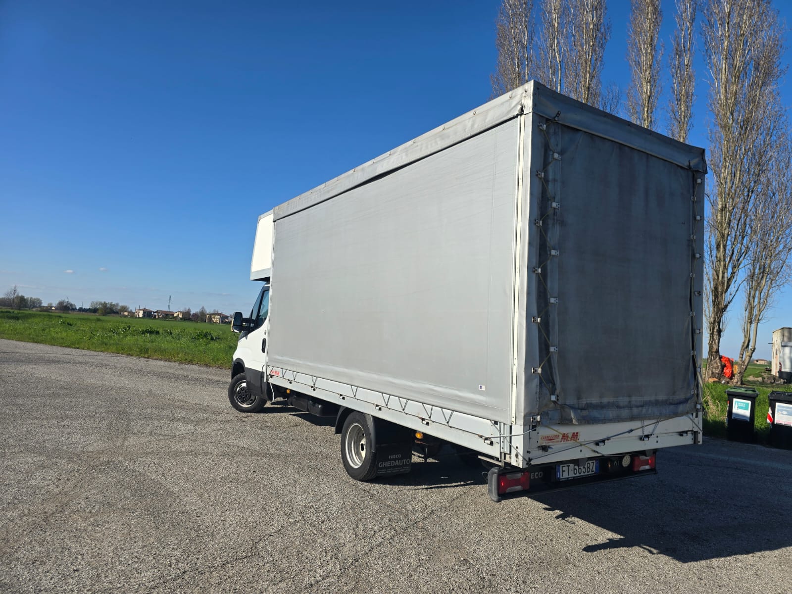 
								IVECO DAILY completo									