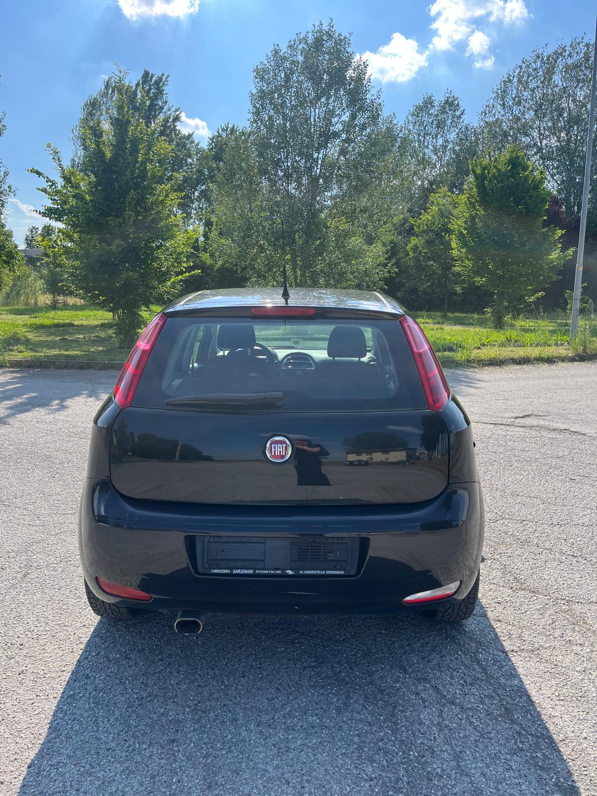 
								FIAT PUNTO completo									