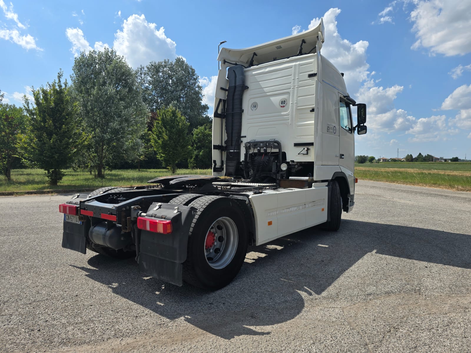 
								TRATTORE STRADALE A DISCO VOLVO FH16 550 completo									