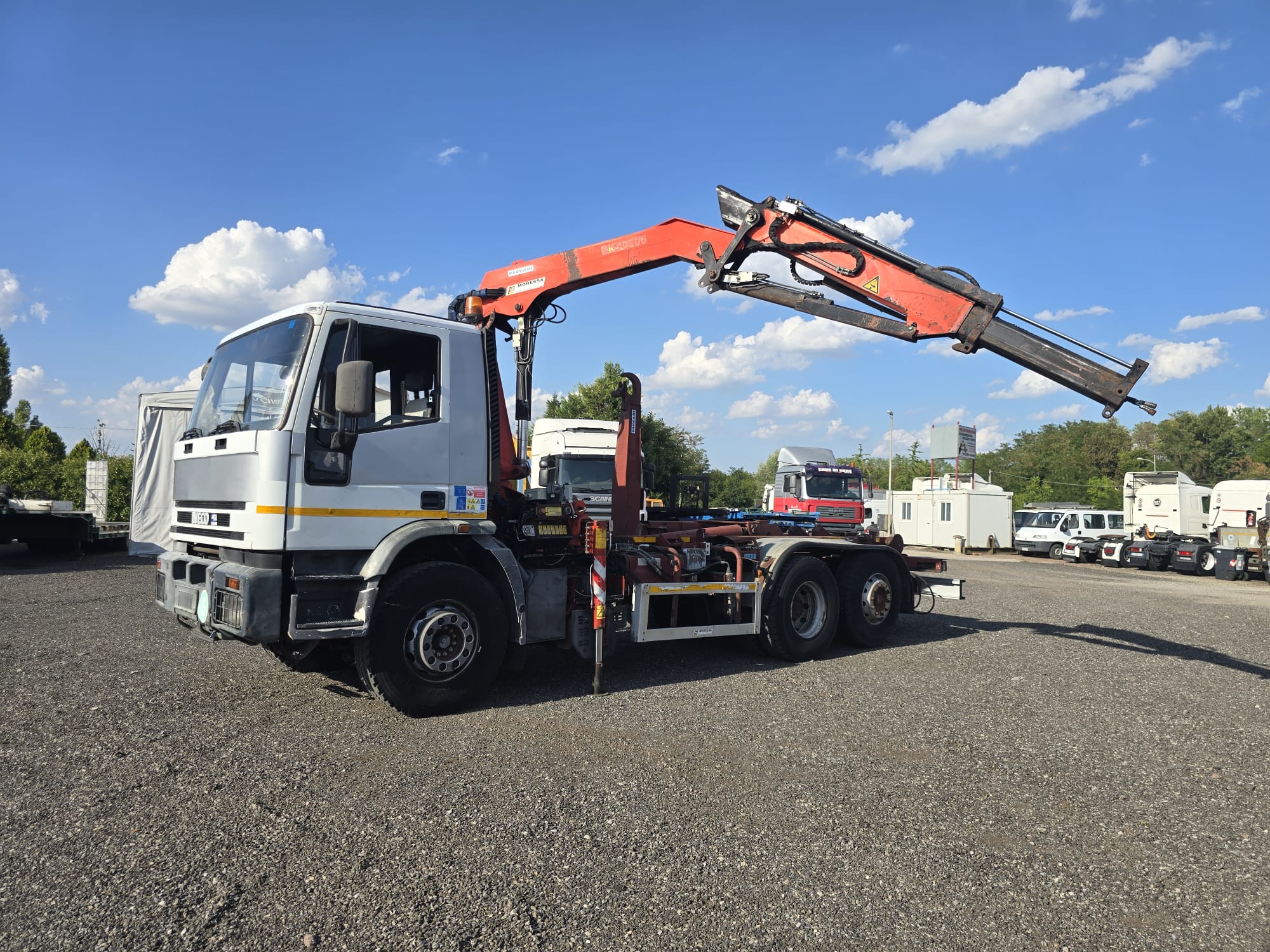 
								AUTOCARRO SCARRABILE MACCHINA OPERATRICE IVECO MT 190 E 30 completo									