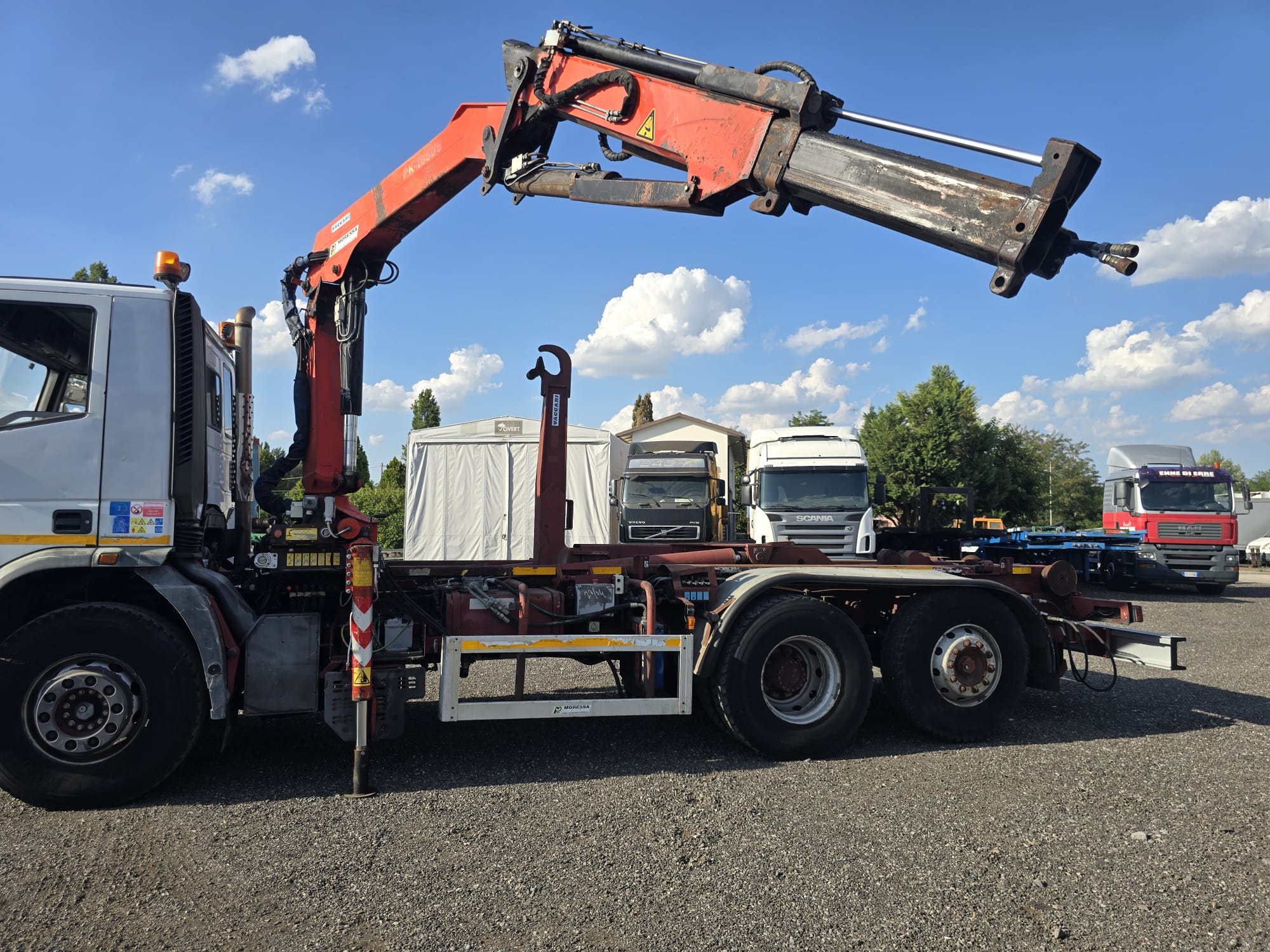 
								AUTOCARRO SCARRABILE MACCHINA OPERATRICE IVECO MT 190 E 30 completo									