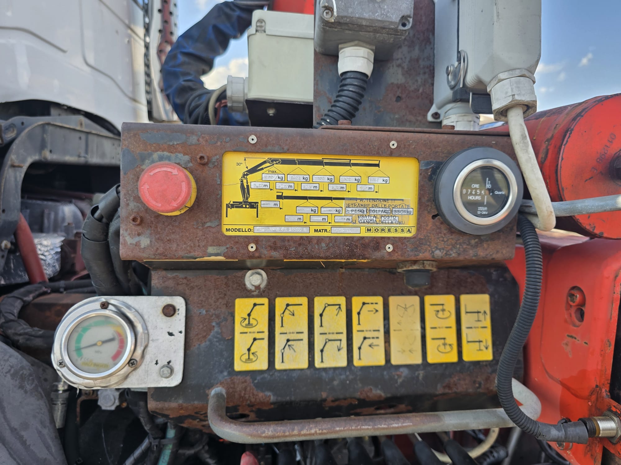 
								AUTOCARRO SCARRABILE MACCHINA OPERATRICE IVECO MT 190 E 30 completo									