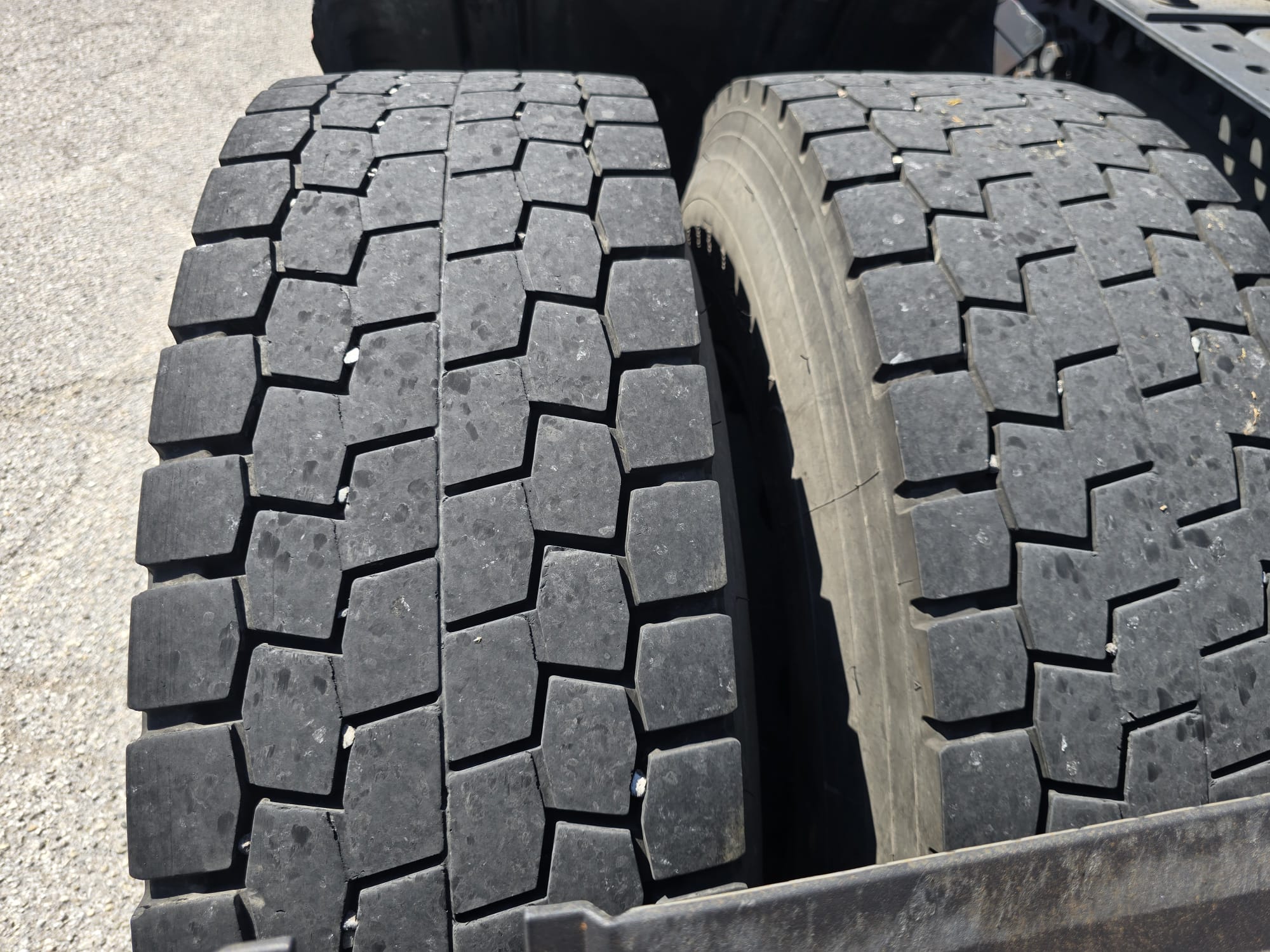 
								TRATTORE STRADALE SCANIA  R500 CON DISCO completo									