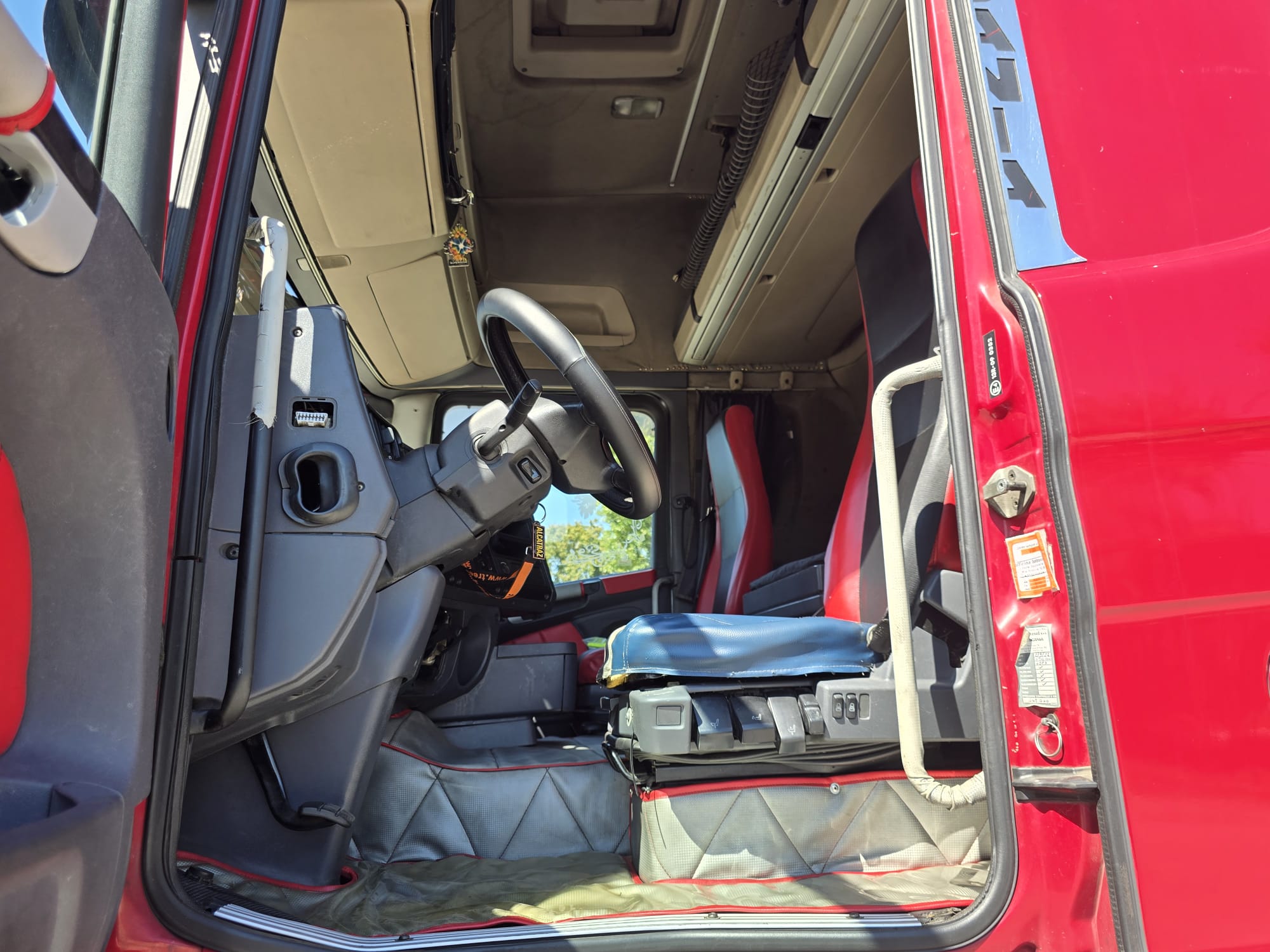 
								TRATTORE STRADALE SCANIA  R500 CON DISCO completo									