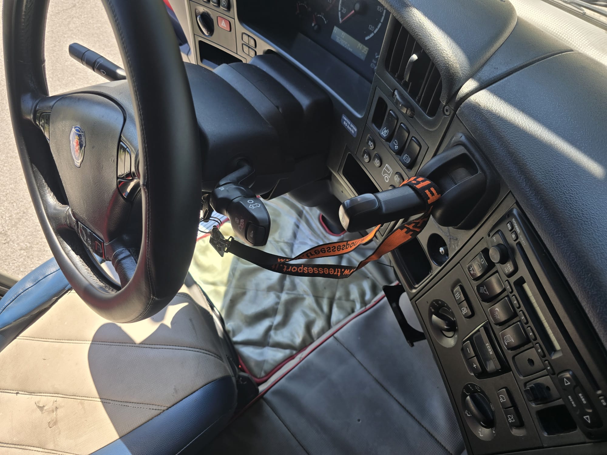 
								TRATTORE STRADALE SCANIA  R500 CON DISCO completo									