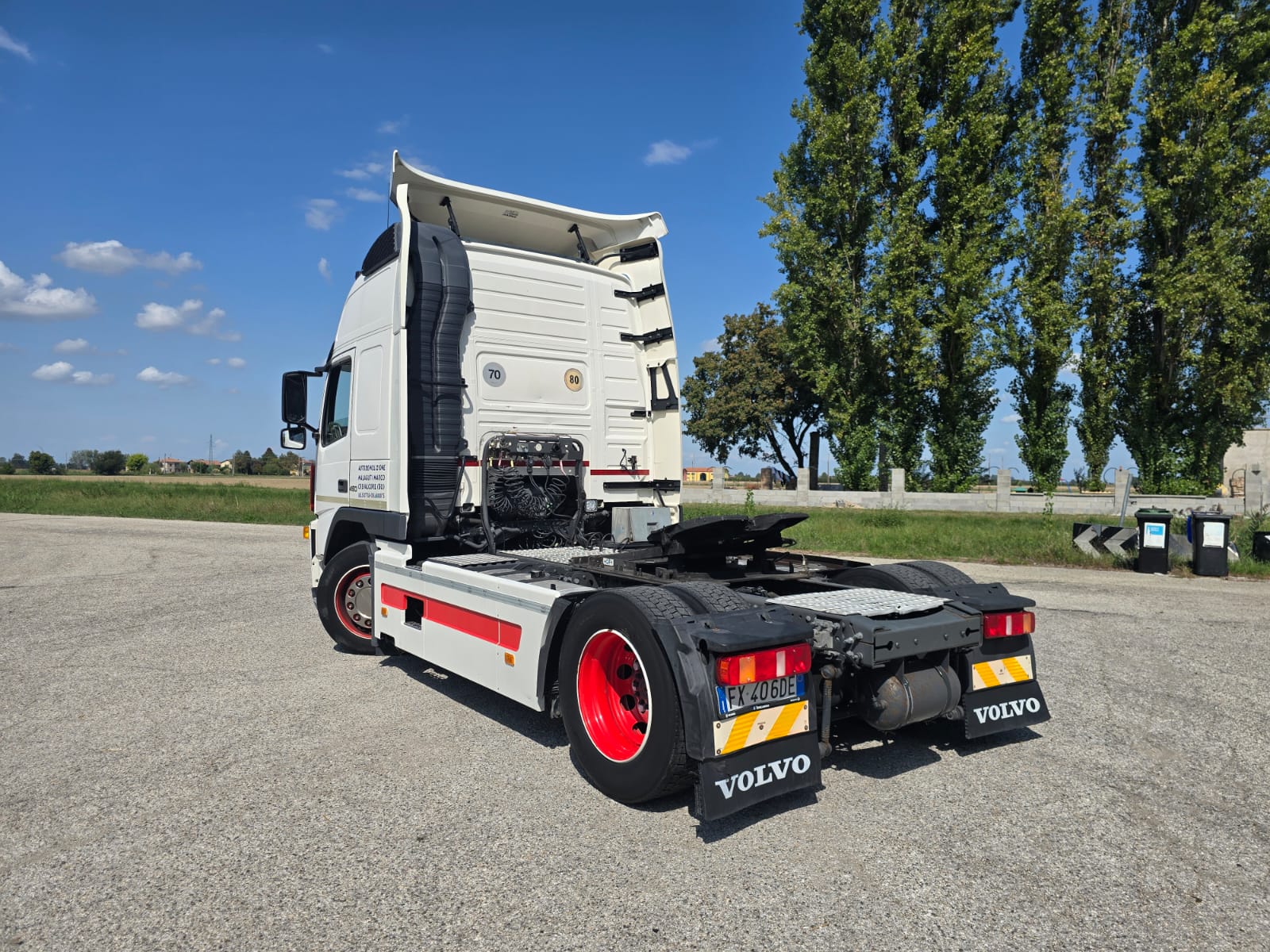 
								TRATTORE STRADALE VOLVO FM 450 completo									