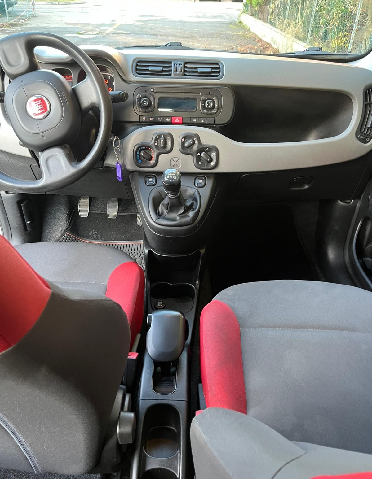 
								FIAT PANDA completo									