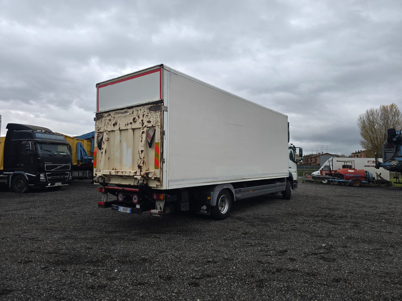 
								MERCEDES ATEGO completo									