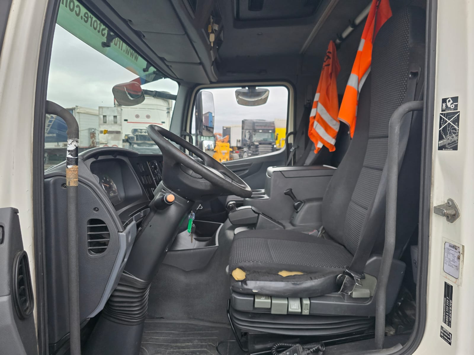 
								MERCEDES ATEGO completo									