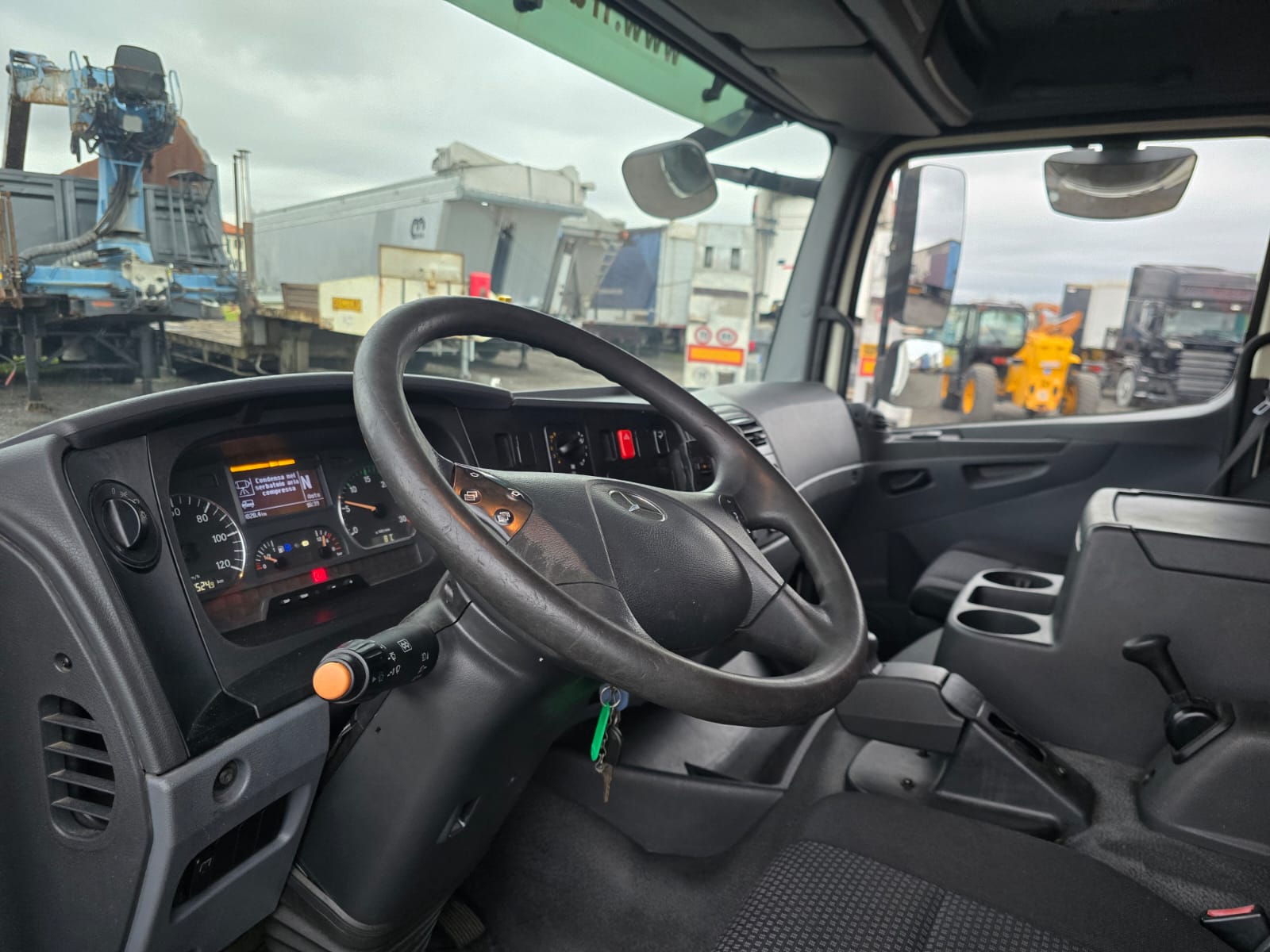 
								MERCEDES ATEGO completo									