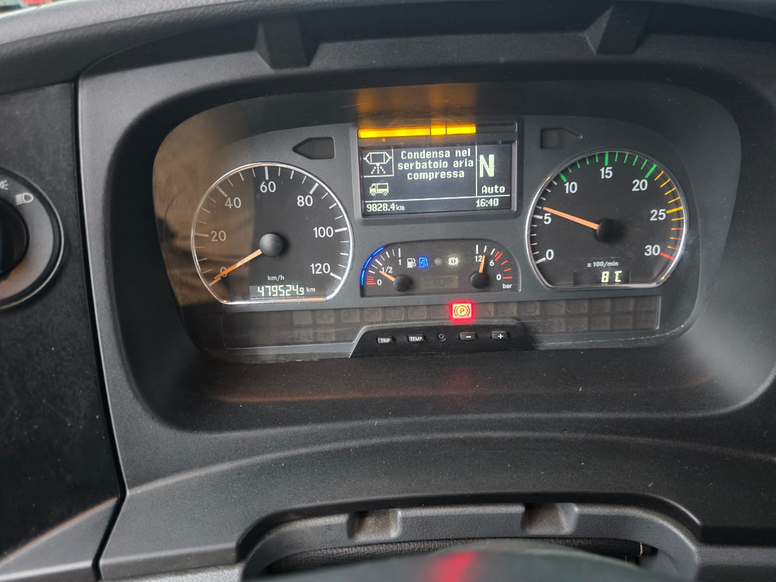 
								MERCEDES ATEGO completo									