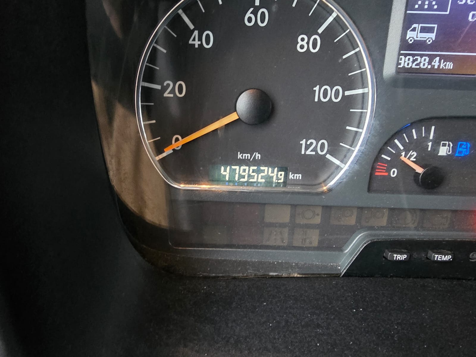 
								MERCEDES ATEGO completo									