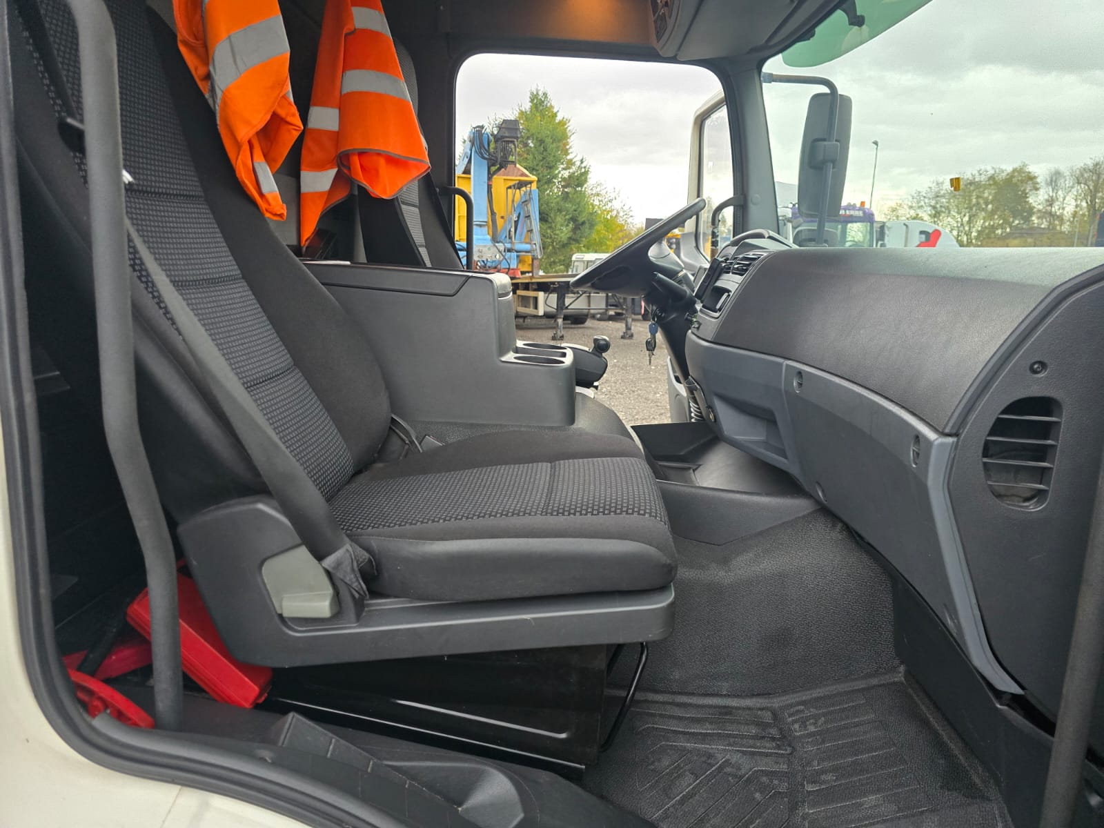 
								MERCEDES ATEGO completo									