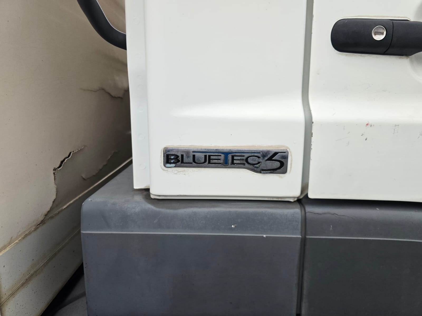 
								MERCEDES ATEGO completo									