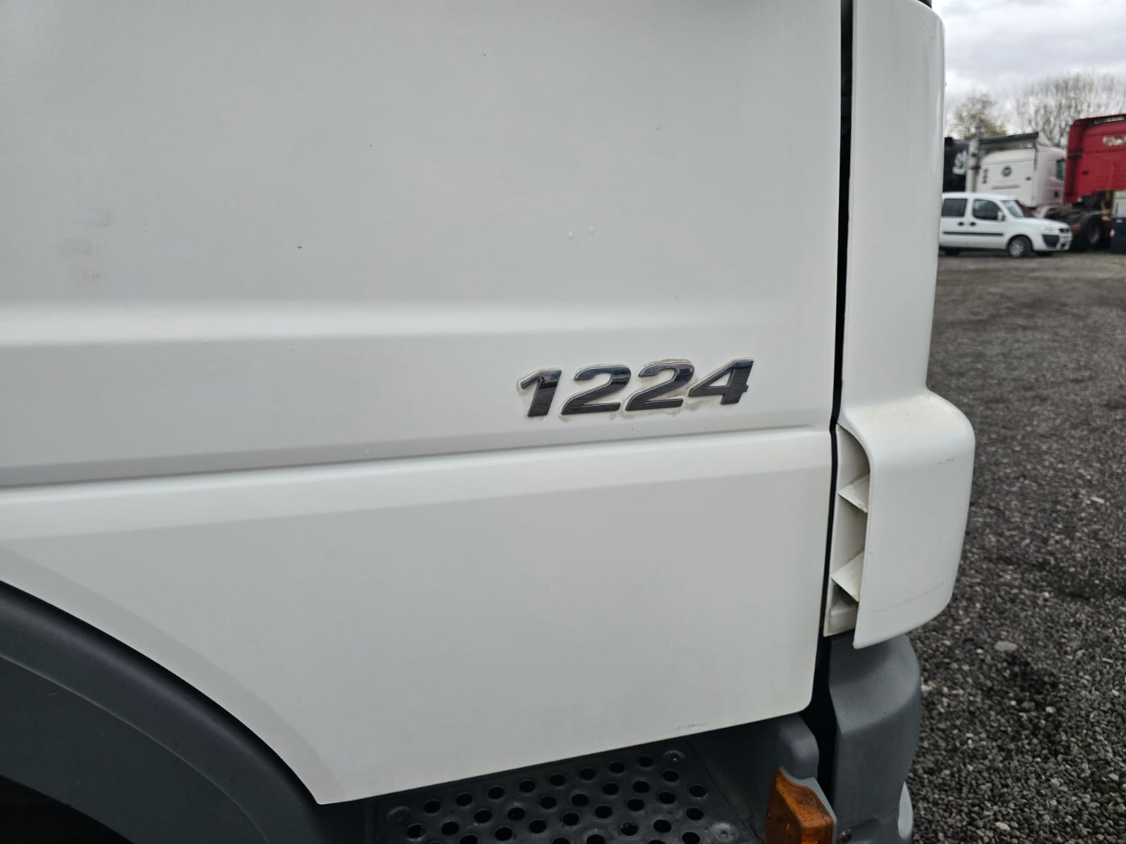 
								MERCEDES ATEGO completo									