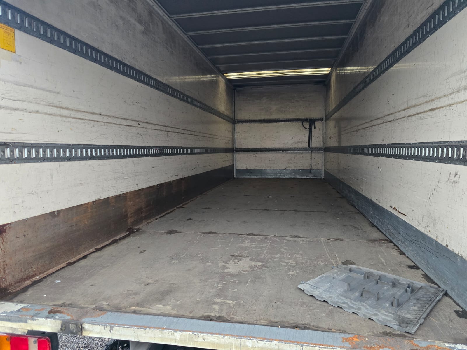 
								MERCEDES ATEGO completo									