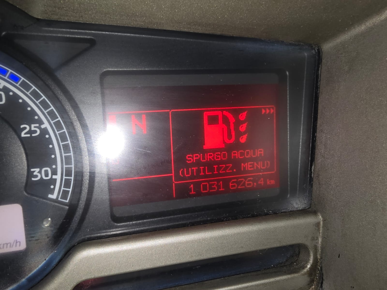 
								TRATTORE STRADALE RENAULT IN ADR completo									