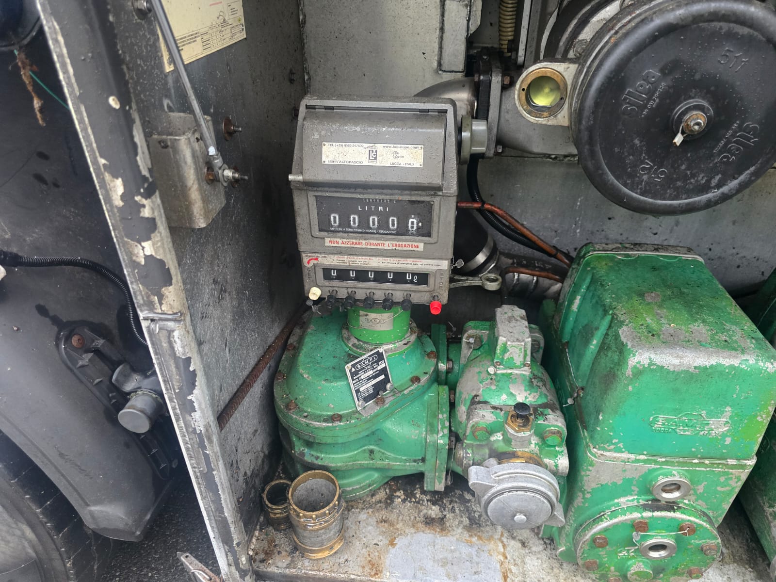 
								MOTRICE CISTERNA RENAULT completo									