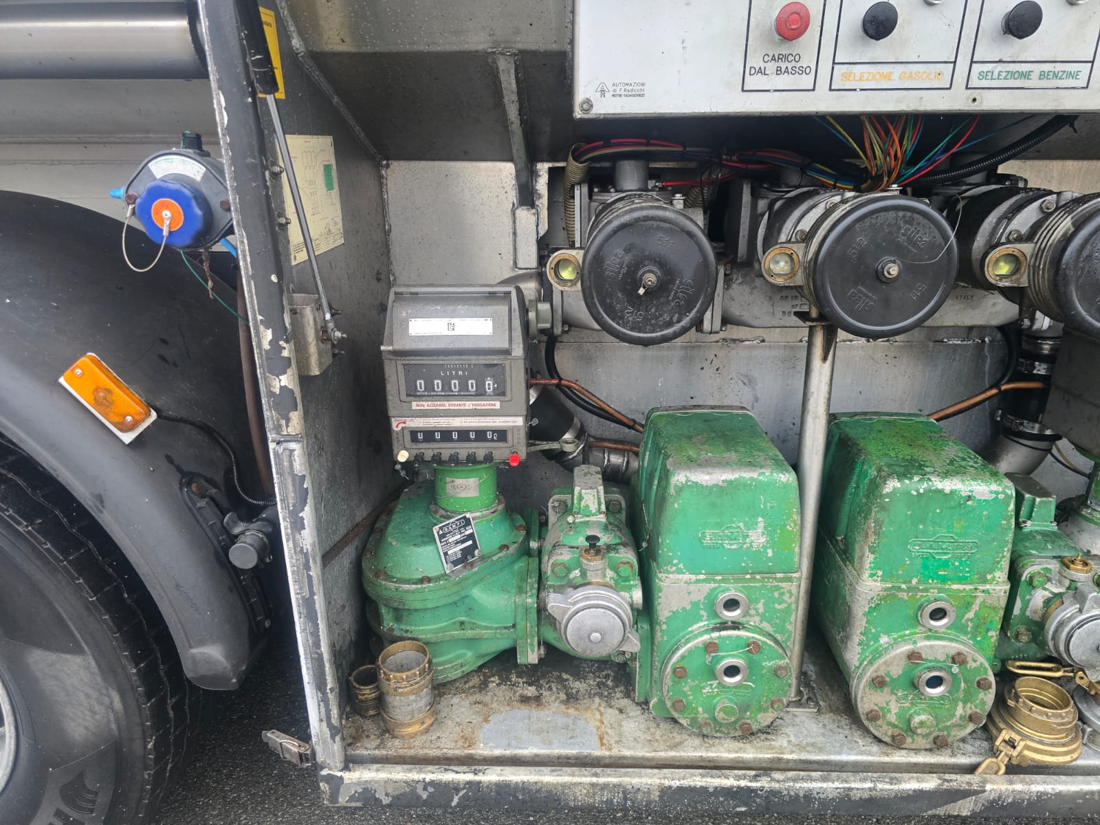 
								MOTRICE CISTERNA RENAULT completo									