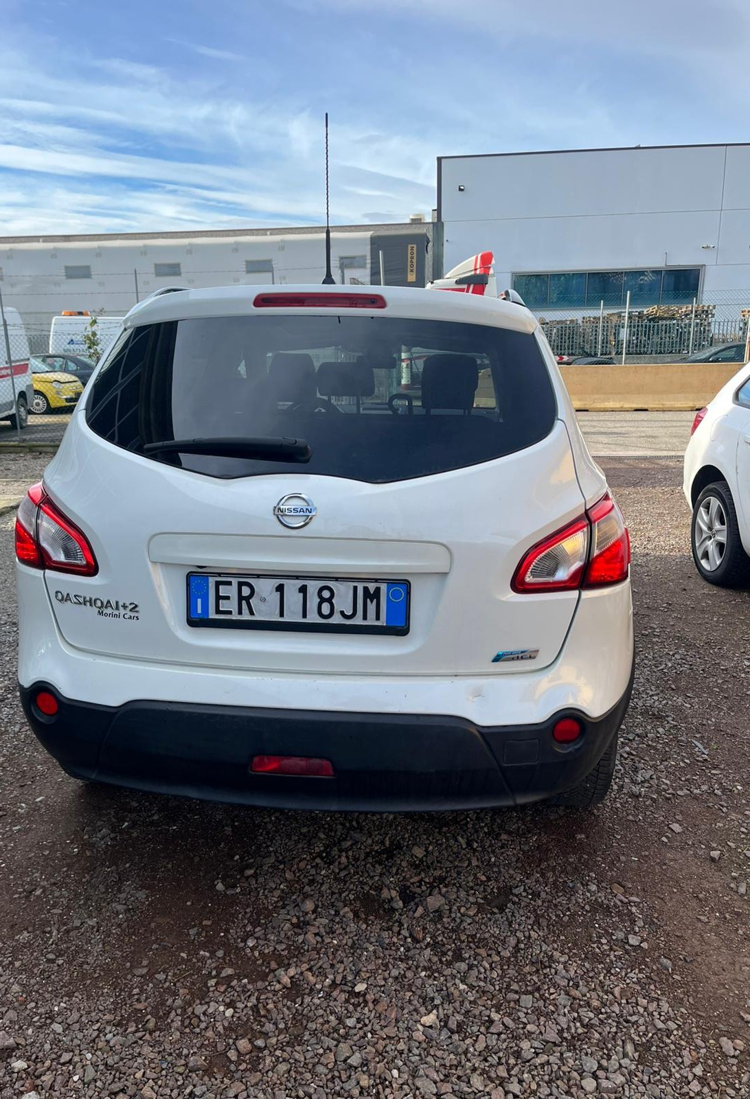 
								NISSAN QASHQAI J10 L L01 completo									