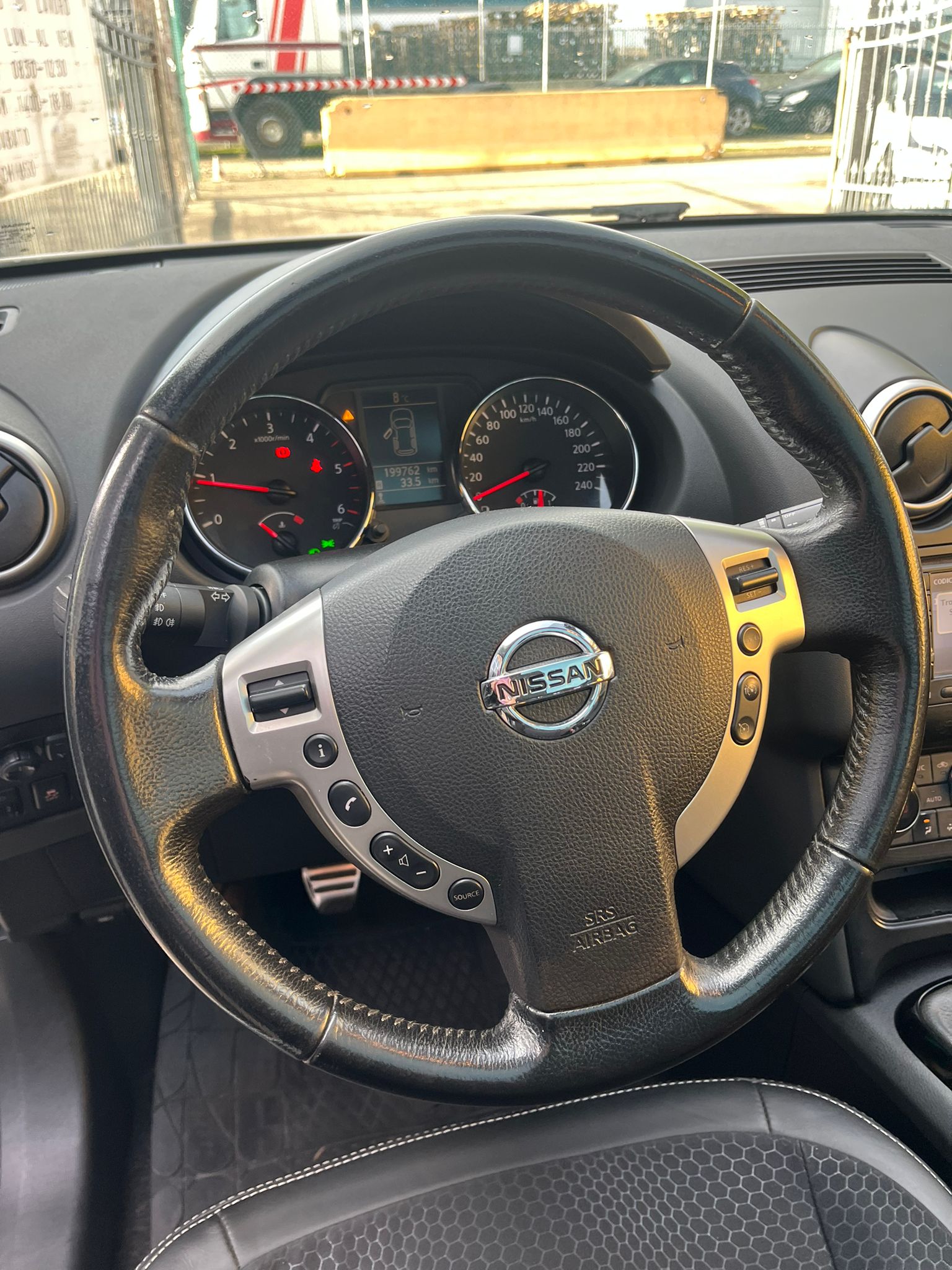 
								NISSAN QASHQAI J10 L L01 completo									