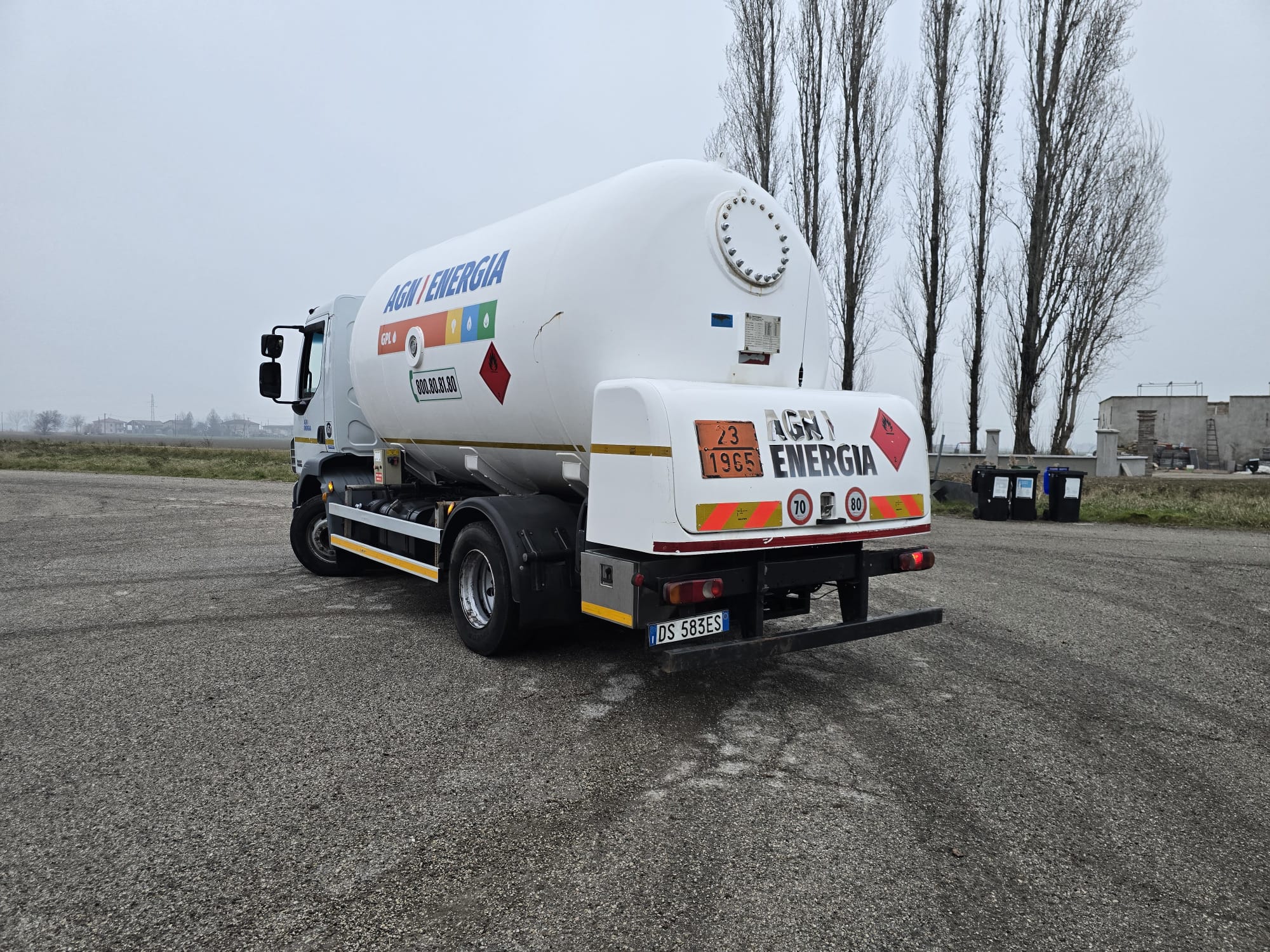 
								MOTRICE DAF CON CISTERNA GPL completo									