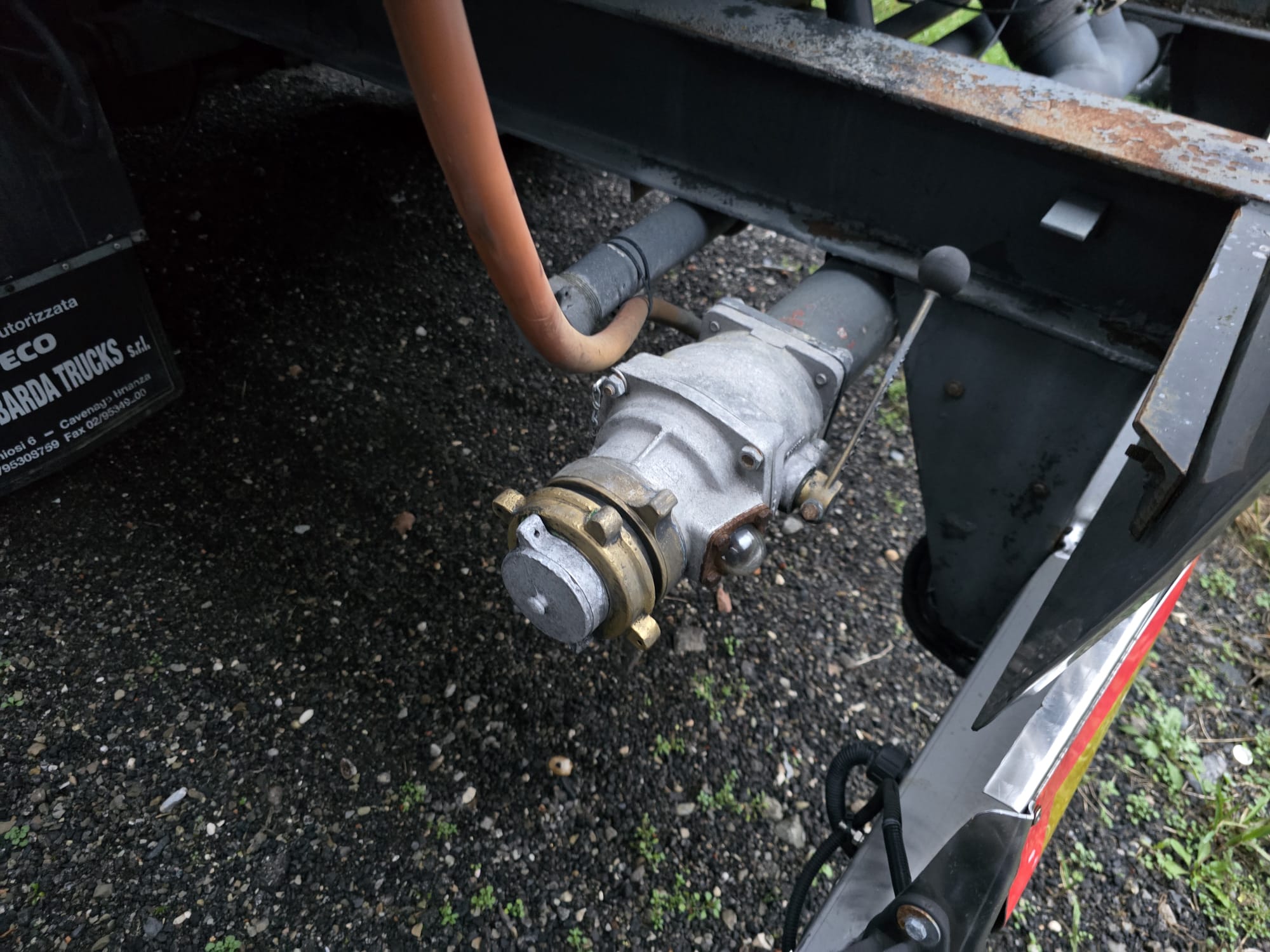 
								SEMIRIMORCHIO OMT completo									