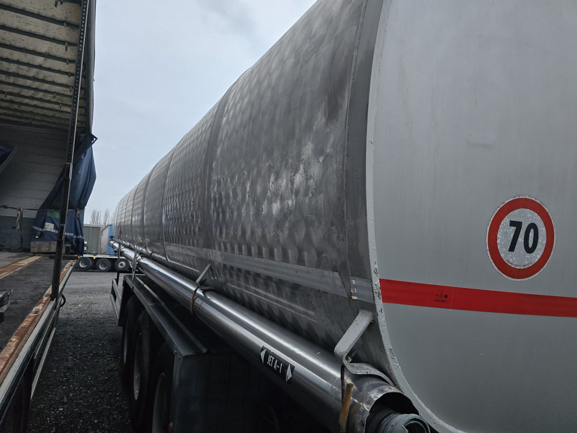 
								SEMIRIMORCHIO OMT completo									