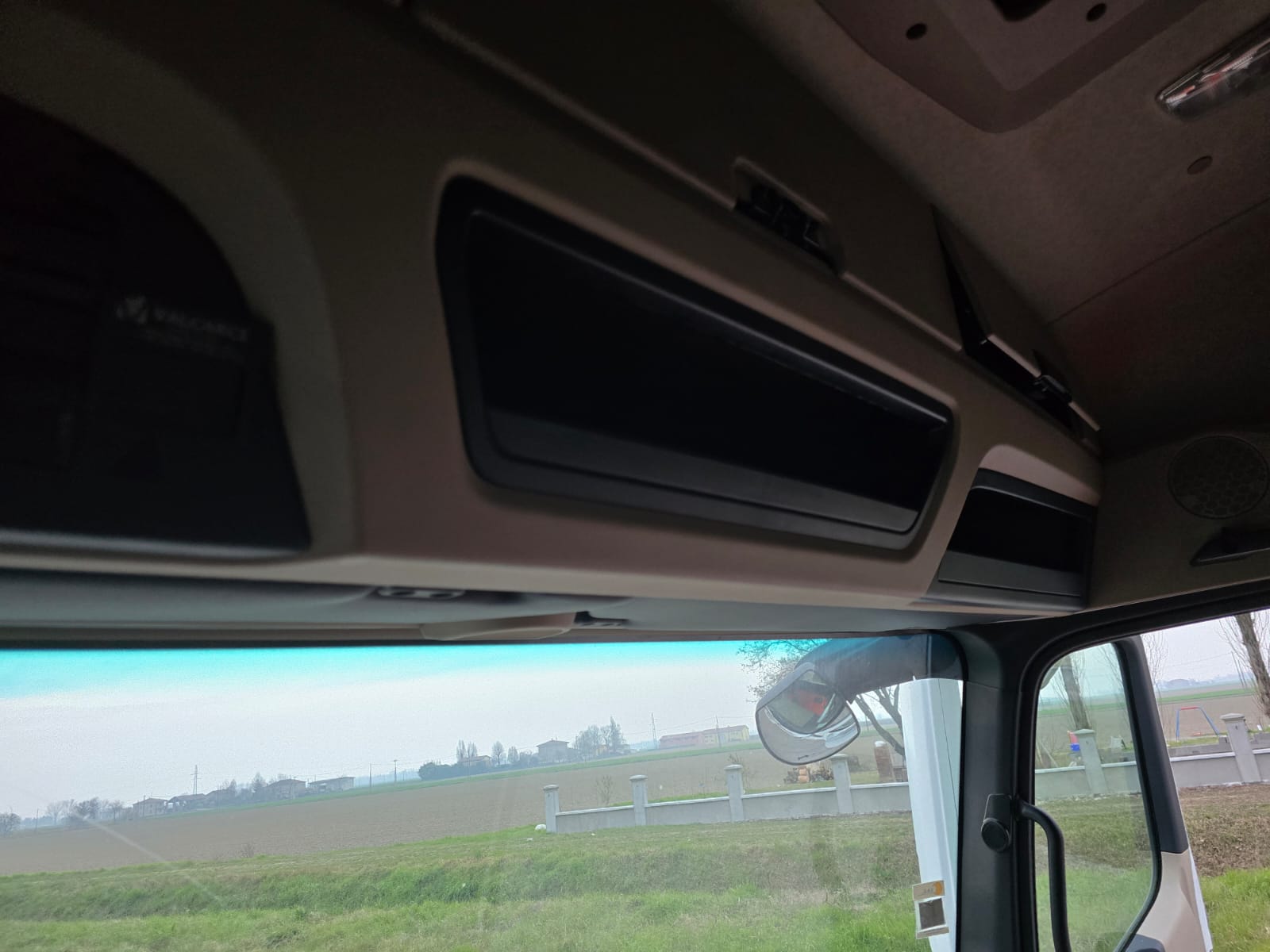 
								TRATTORE STRADALE MERCEDES ACTROS 1845 LS completo									