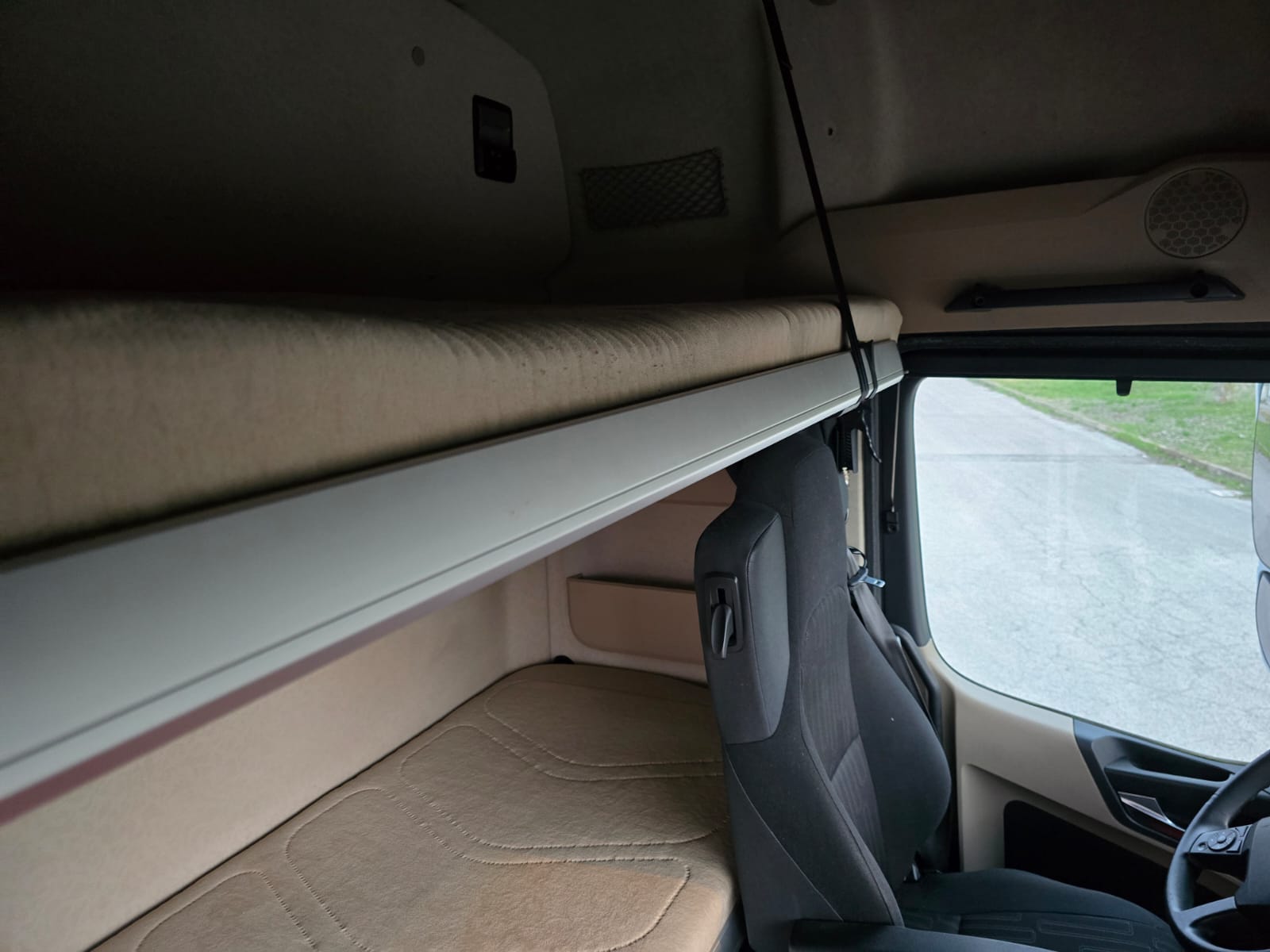 
								TRATTORE STRADALE MERCEDES ACTROS 1845 LS completo									