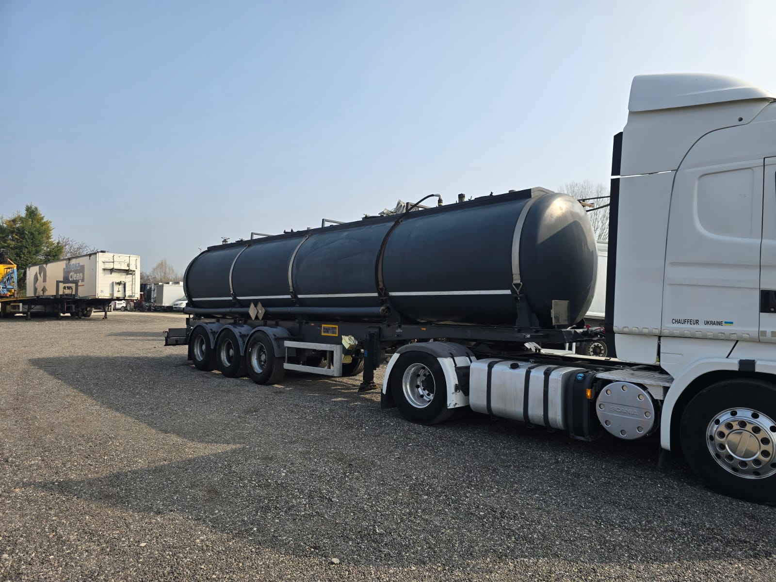 
								SEMIRIMORCHIO SARA IN ADR completo									